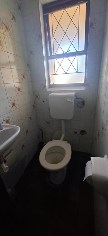 4 Bedroom Property for Sale in Cravenby Western Cape